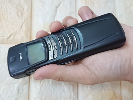 Bán nokia 8910i sưu tầm