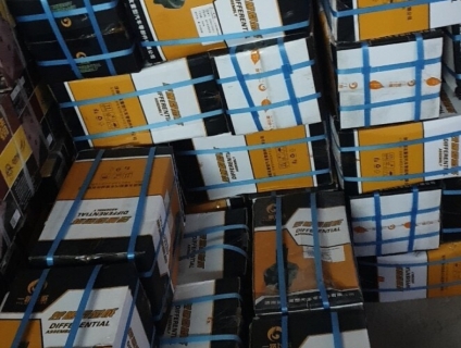 Chuyên pp phụ tùng xe Howo 25 tấn, 70 tấn, dầu nhớt ắc quy, mâm lốp xe