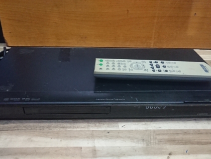 Đầu DVD Sony có HDMI và remote zin