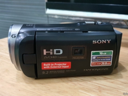 BÁN MÁY QUAY FIM SONY TÍCH HỢP MÁY CHIẾU SIÊU NHỎ