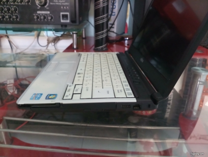 Laptop Fujisu i3 giá rẻ