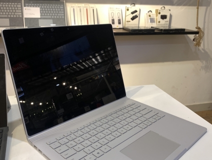 SURFACE BOOK 3 I5/8/256 NEW 100%