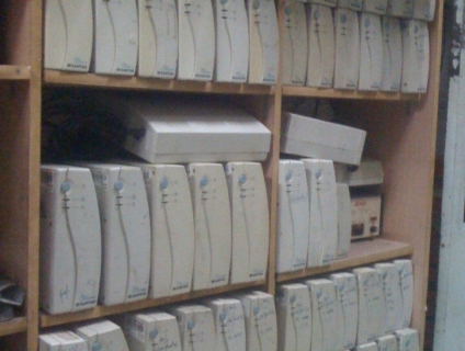 Bộ lưu điện ups santak 500va công suất 300w