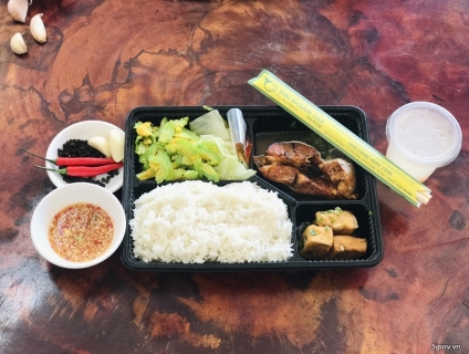 Cơm trưa văn phòng online DOGI FOOD