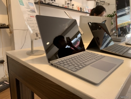 SURFACE LAPTOP GO I5/8/256 LIKE NEW