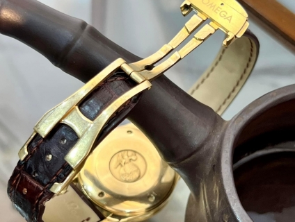 Omega Deville Coaxial Chronometer vỏ bằng vàng đúc 18k Khoá đôi và