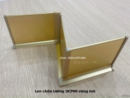 Phào chỉ tường nhôm - len chân tường DCP80 màu vàng
