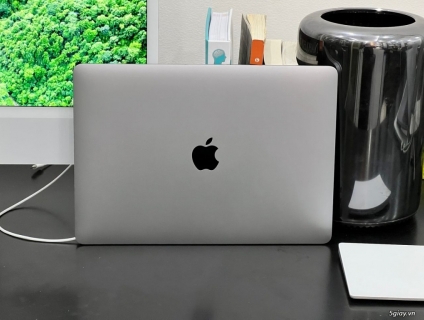 Bán Macbook Pro 13” 2018 MR9 R2 GRAY MaxOption 99%