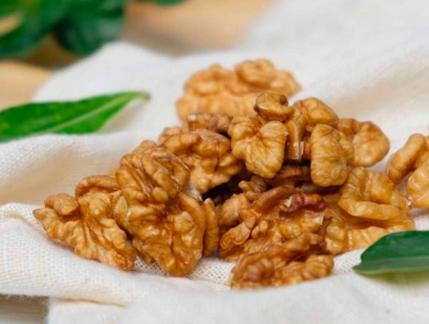 Cách rang hạt óc chó bằng nồi chiên không dầu