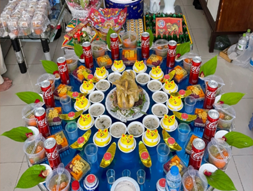 Mâm cúng đầy tháng bé gái và trai cúng xôi chè gì?