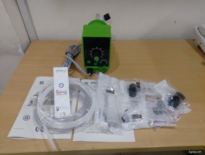 Bơm Hóa Chất Hta 1005 Fp 230 Vac (05 L/H - 10 Bar)