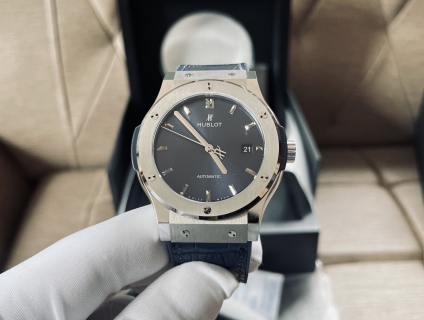 Cần bán em Hublot blue JJF 1:1 với auth hàng new 2023 size 42