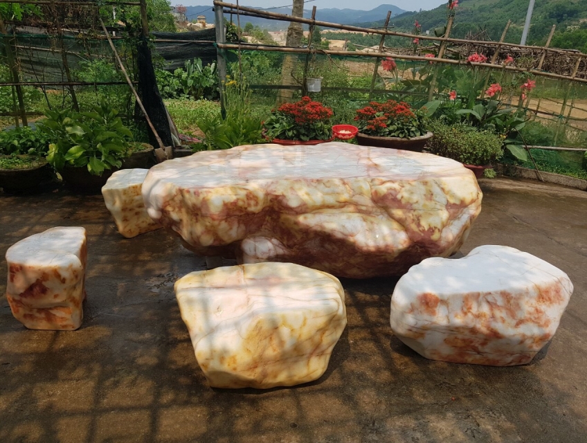 bàn ghế đá thạch anh