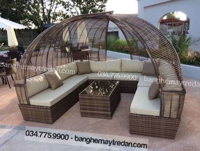 Bàn ghế nhựa giả mây có mái che - Du lịch nghỉ dưỡng cao cấp