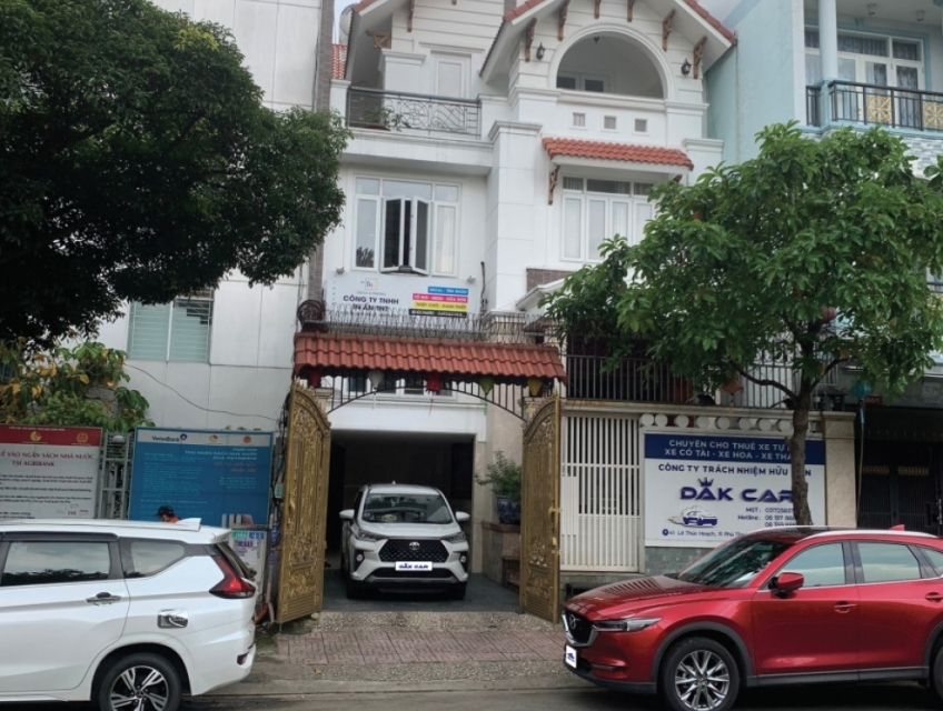 Chuyên cho thuê xe tự lái và có tài