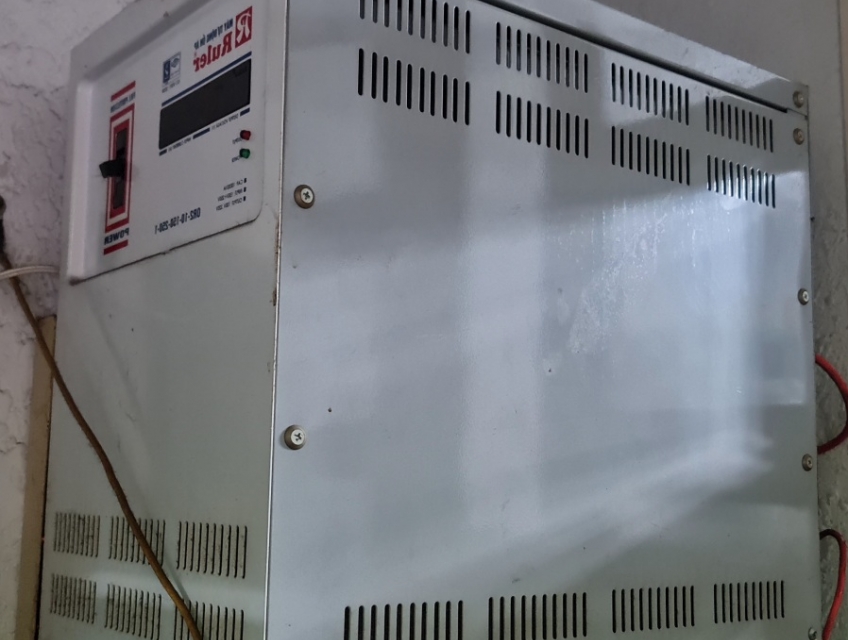 Cần bán Ổn áp RULER 10KVA