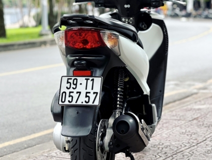 Sh150iT10/2011 05757 - thần tài tới