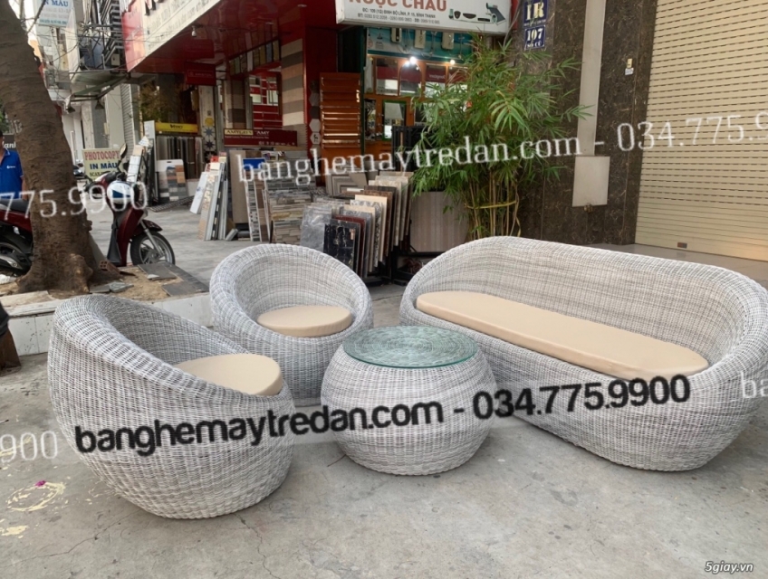 Sofa nhựa giả mây đan hình trứng độc đáo
