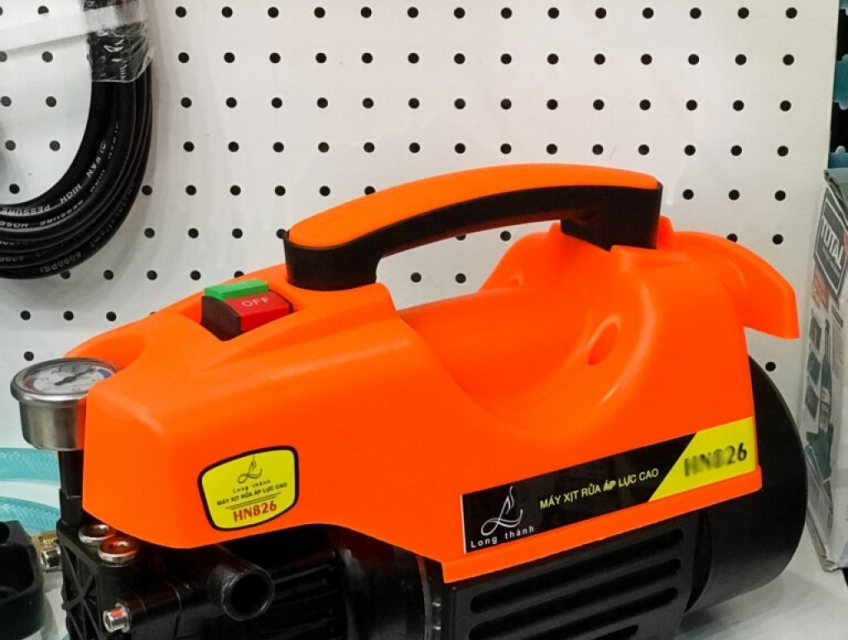 Máy rửa xe long thành HN826 công suất 2000W