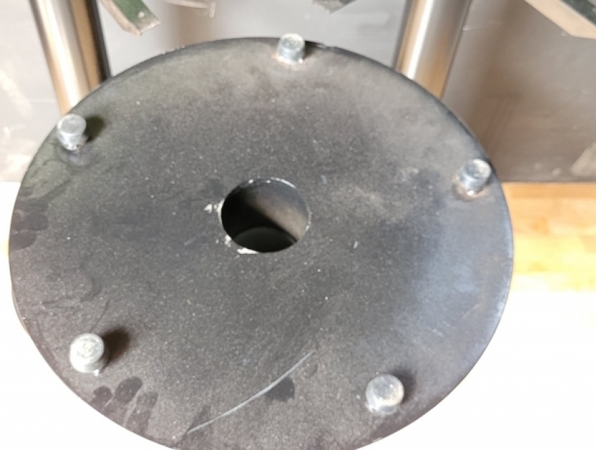 Chân bàn sắt đế mâm