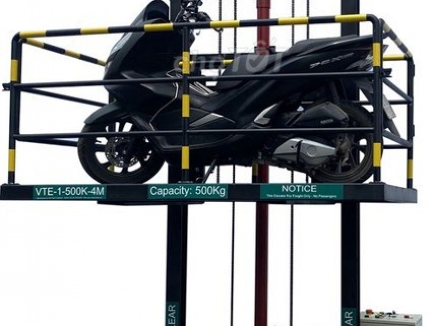 Tời nâng hàng- Thang nâng hàng thủy lực