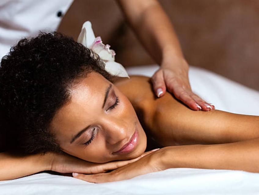 Naomi - Al Manama escort on Massage Republic