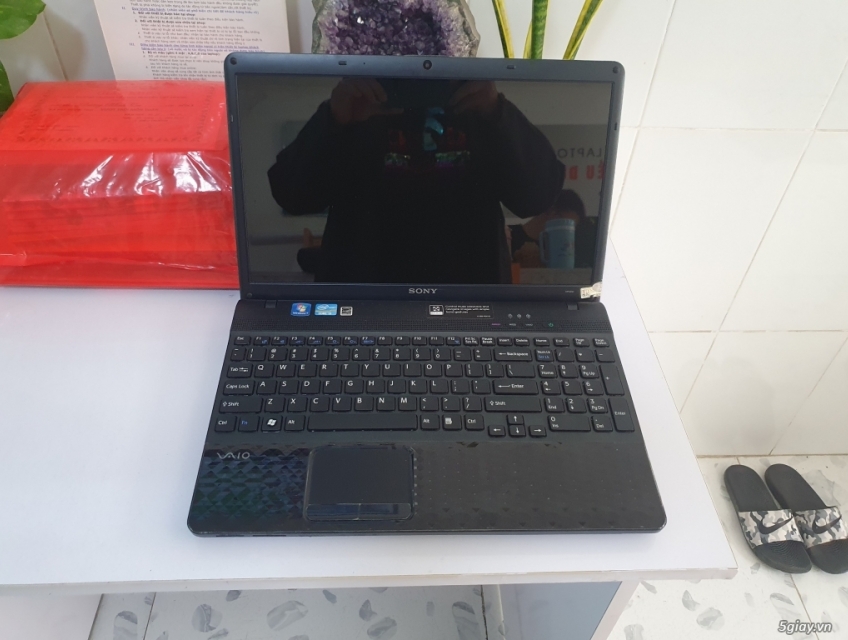 HCM- 1 cặp laptop Sony 15.6 inches vẫn xài tốt , pin chai giá ve chai