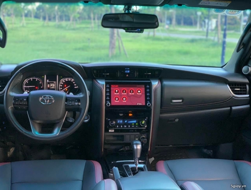 Ở ĐÂY CHUNG TÔI CÓ CHO THUÊ XE TỰ LÁI - XE CÓ TÀI!!!