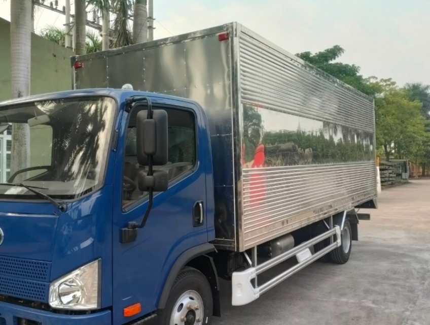 Bán gấp xe Faw 8 tấn thùng 6.2 met