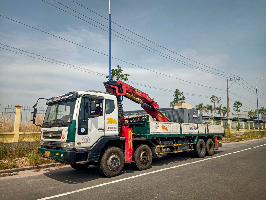 Cho thuê xe cẩu huyện Hóc Môn | Thi công nhanh – An toàn