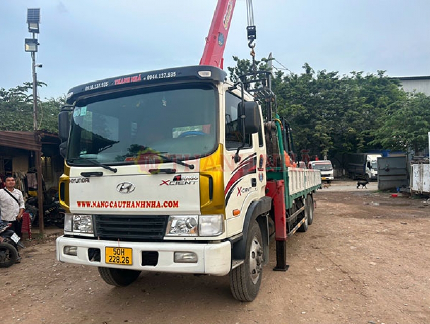 Thuê Xe Tải Gắn Cẩu Tại KCN Đức Hòa, Tỉnh Long An