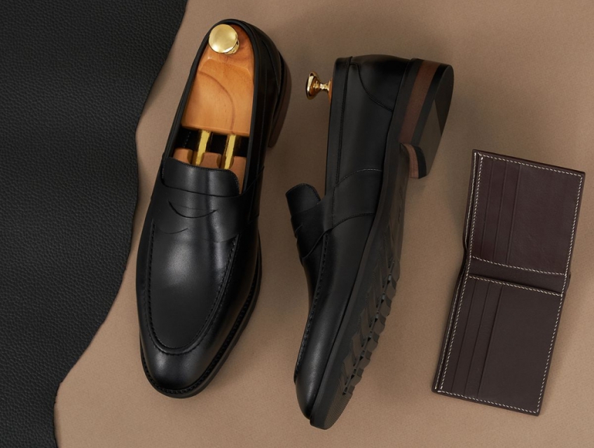 Khám Phá Sự Thanh Lịch và Thoải Mái với Giày Lười Loafer