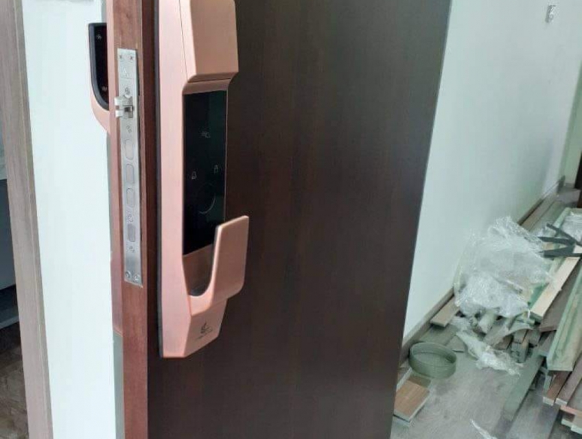THANH LÝ KHÓA CỬA VÂN TAY TRỰC TIẾP TỪ NHÀ MÁY - CHỈ TỪ 1.X