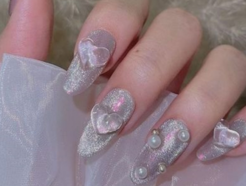 Tổng Hợp Những Mẫu Mắt Mèo Nail Đính Đá Hiện Tại