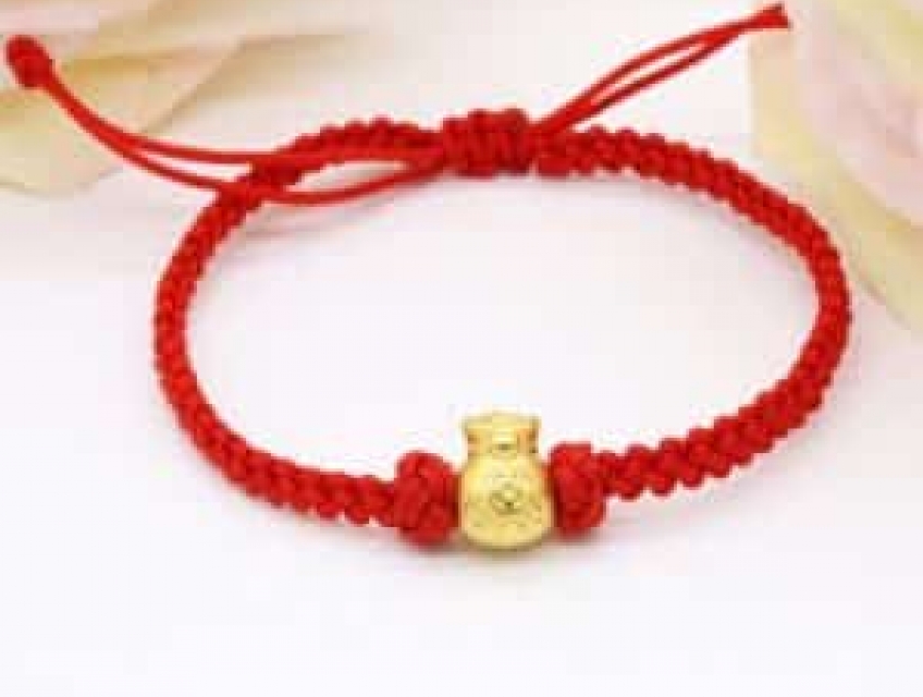 Lịch Sử và Nguồn Gốc của Vòng Tay Charm