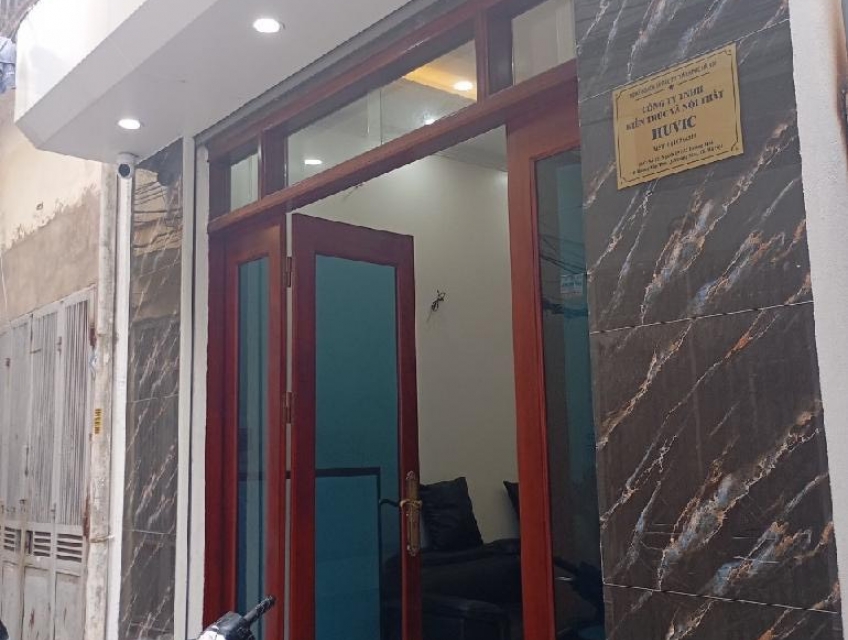 NHÀ MỚI ĐẸP ,LÔ GÓC ,Ô TÔ 5 CHỖ LÙI CỬA