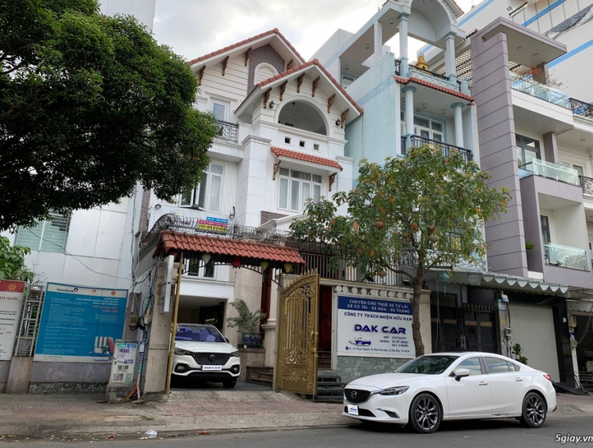 THUE XE CO GIAO XE TAN NOI MIEN PHI