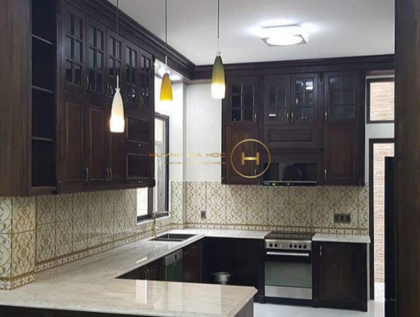 Lý do các mẫu tủ bếp gỗ tự nhiên được yêu thích?