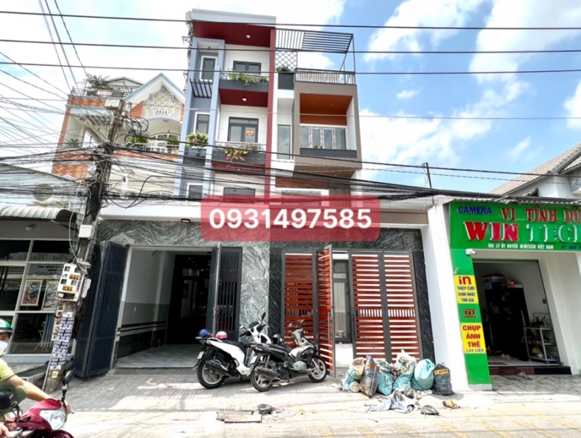 Giảm 1 Tỷ Bán Gấp Nhà 1 trệt 3 Lầu Mặt Tiền Chợ Thống Nhất Dĩ An