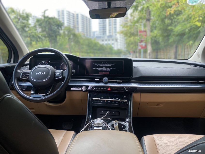 Thue Xe Carnival Signature 2022