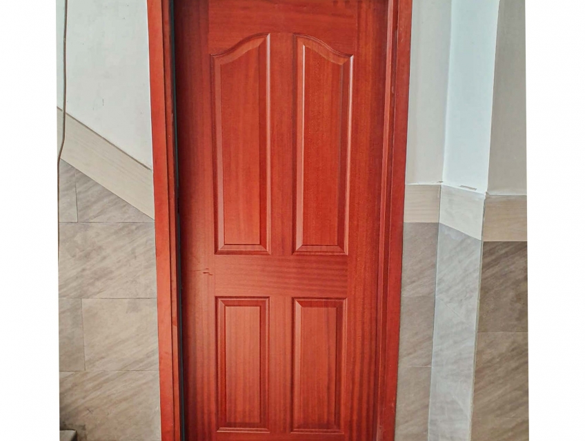 Mình Chọn Cửa Gỗ Công Nghiệp Giá Rẻ Ở TP.HCM
