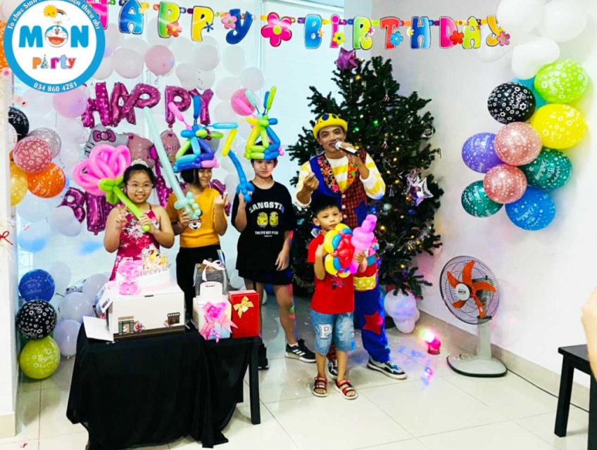 Giá thuê chú hề tạo hình bong bóng tết trung thu bao nhiêu?