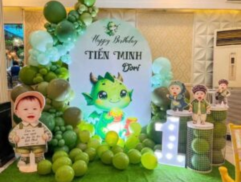 Mẫu backdrop thôi nôi đẹp cho bé