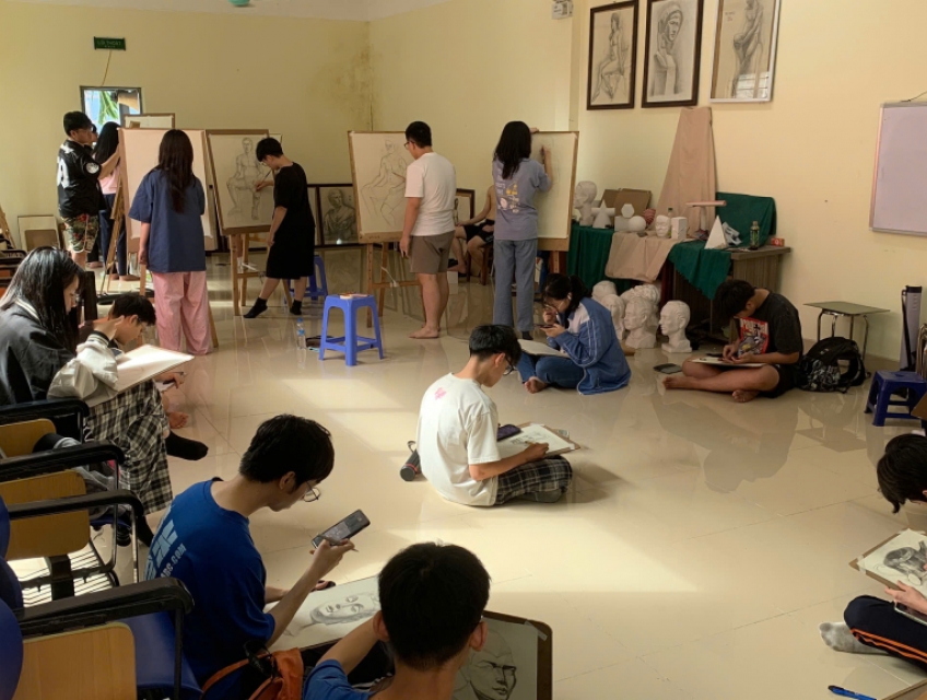 Lớp dạy vẽ thi khối H ở Phú diễn