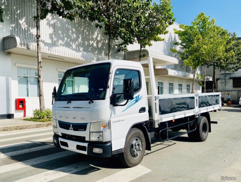 XE TẢI MITSUBISHI FUSO