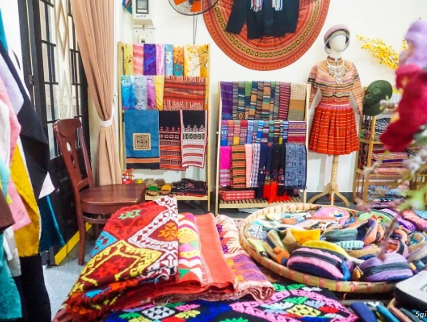 Túi thổ cẩm tphcm do người Hmong làm ở đâu?