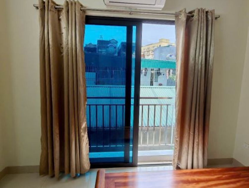 Cho thuê căn hộ tầng 2,3,4, có thang máy,đầy đủ nội thất, ngõ 75 phố