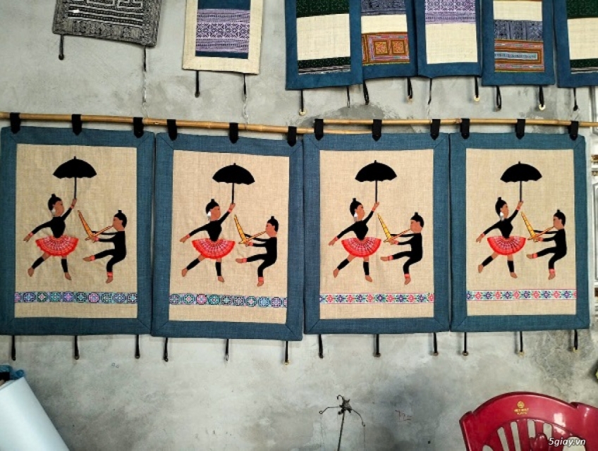 Tranh thổ cẩm họa tiết dân tộc Hmong độc đáo có 1 0 2