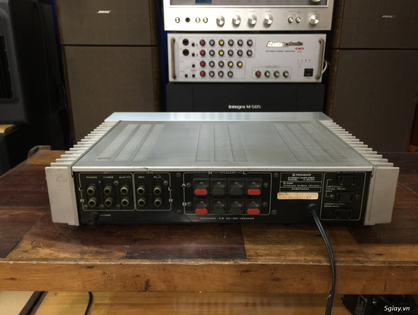 Amply Pioneer A-2030 là dòng amply tích hợp stereo