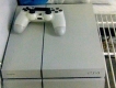 cần bán 1 máy ps4 màu trắng 1200, full box